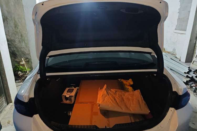 Used Mazda 3 Axela 2023 2.0L Automatic ZhiZhen Edition Trunk