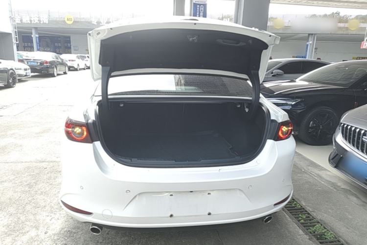 Used Mazda 3 Axela 2023 2.0L Automatic Zhiyao Edition Trunk