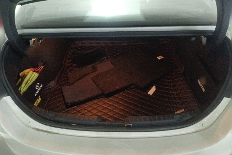 Used Mazda 3 Axela 2023 2.0L Automatic Zhiqing Edition Trunk