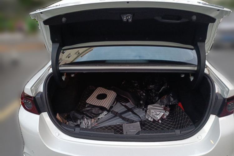 Used Mazda 3 Axela 2023 2.0L Automatic Zhiqing Edition Trunk