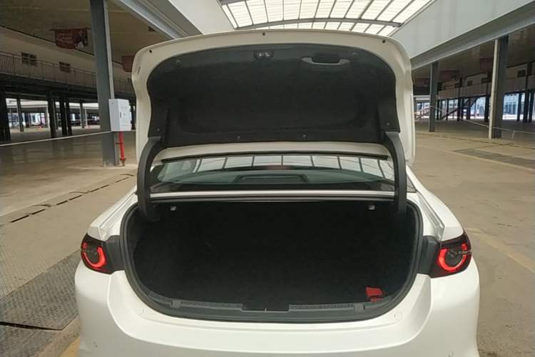 Used Mazda 3 Axela 2023 2.0L Automatic ZhiZhen Edition Trunk