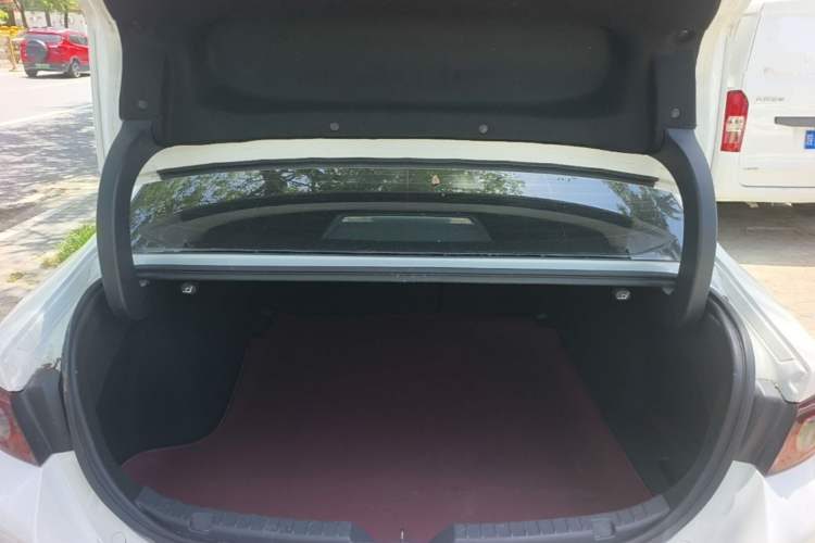 Used Mazda 3 Axela 2023 2.0L Automatic Zhiqing Edition Trunk