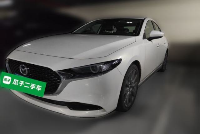 Mazda 3 Axela 2023 2.0L Automatic Zhiyao Edition с пробегом