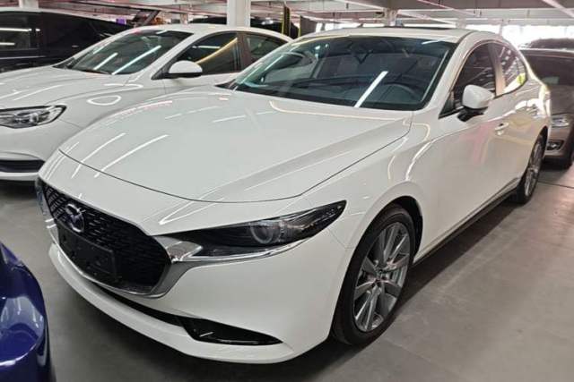Mazda 3 Axela 2023 2.0L Automatic Zhiyao Edition с пробегом