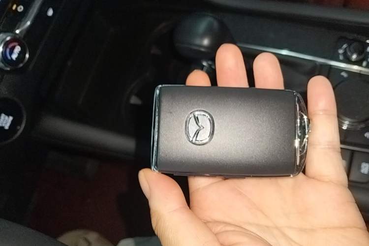 Used Mazda 3 Axela 2023 2.0L Automatic Zhiya Edition Vehicle Key