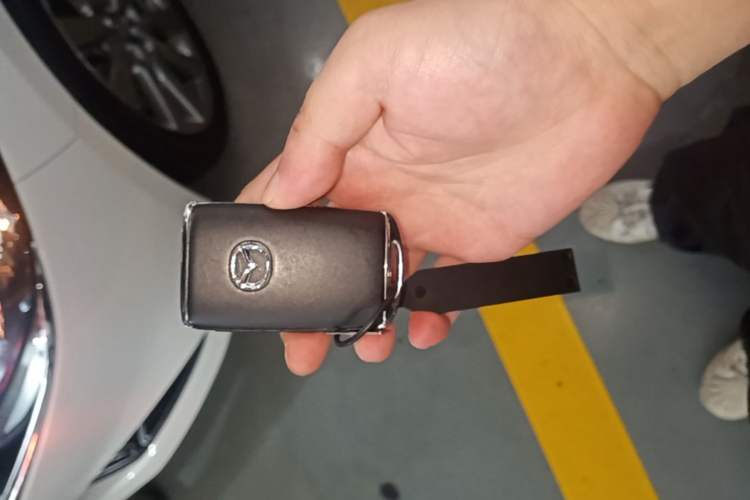 Used Mazda 3 Axela 2023 2.0L Automatic Zhiya Edition Vehicle Key