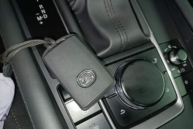 Used Mazda 3 Axela 2023 2.0L Automatic Zhiqing Edition Vehicle Key