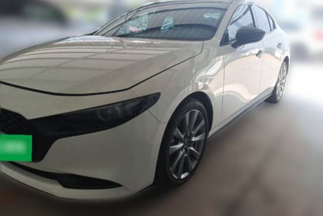 Mazda 3 Axela 2023 2.0L Automatic ZhiZhen Edition usado