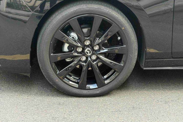 Used Mazda 3 Axela 2025 Model, 2.0L Automatic, Quality Excellence Edition Exterior 10