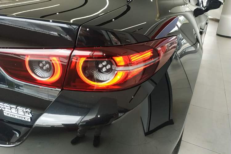 Used Mazda 3 Axela 2025 Model, 2.0L Automatic, Quality Excellence Edition Exterior 3