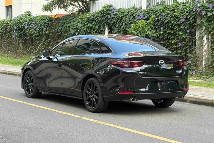 Used Mazda 3 Axela 2025 Model, 2.0L Automatic, Quality Excellence Edition Exterior 4