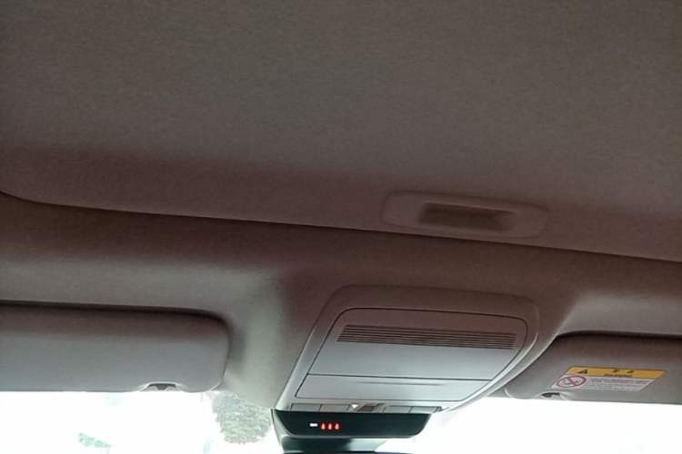 Used Mazda 3 Axela 2025 Model, 2.0L Automatic, Quality Excellence Edition Headliner