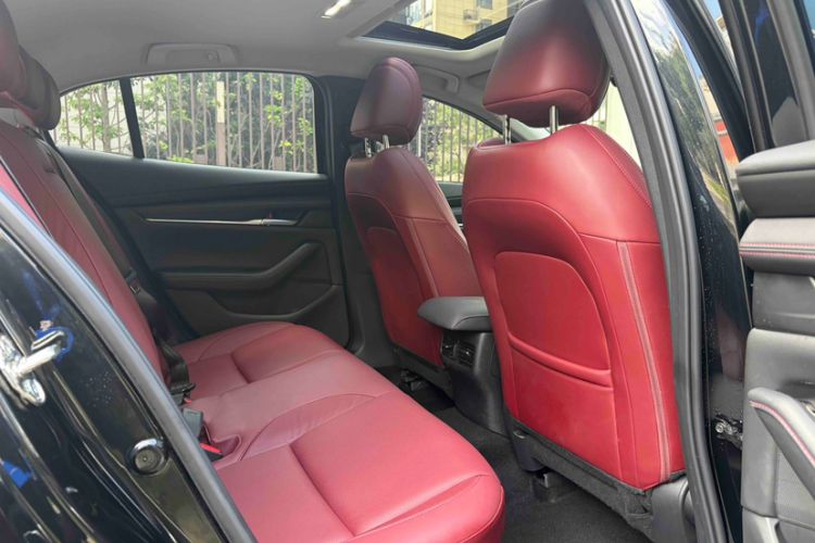 Used Mazda 3 Axela 2025 Model, 2.0L Automatic, Quality Excellence Edition Interior 10