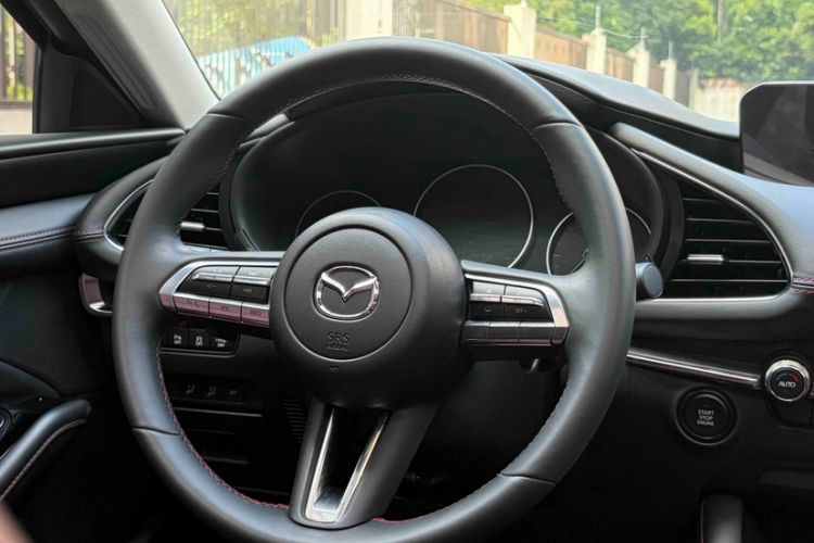 Used Mazda 3 Axela 2025 Model, 2.0L Automatic, Quality Excellence Edition Interior 4