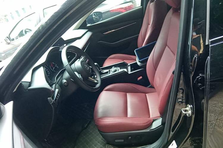 Used Mazda 3 Axela 2025 Model, 2.0L Automatic, Quality Excellence Edition Left Front Seat
