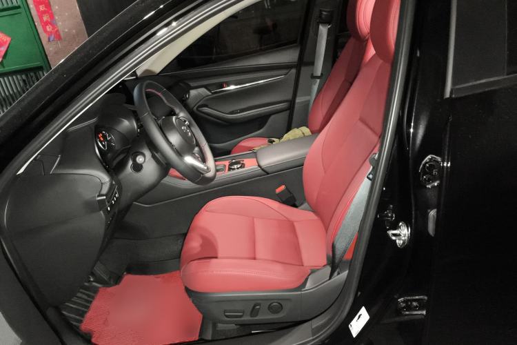 Used Mazda 3 Axela 2025 Model, 2.0L Automatic, Quality Excellence Edition Left Front Seat