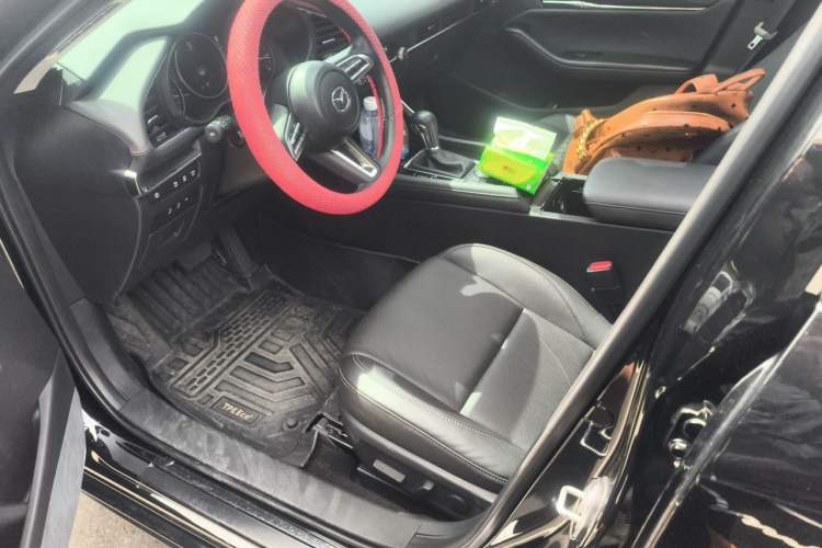 Used Mazda 3 Axela 2025 Model, 2.0L Automatic, Quality Power Edition Left Rear Seat
