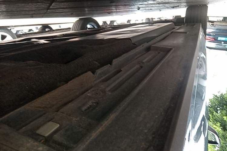 Used Mazda 3 Axela 2025 Model, 2.0L Automatic, Quality Excellence Edition Left Side Sill
