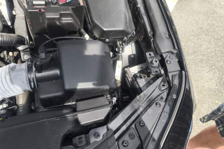 Used Mazda 3 Axela 2025 Model, 2.0L Automatic, Quality Power Edition Right Front Headlight