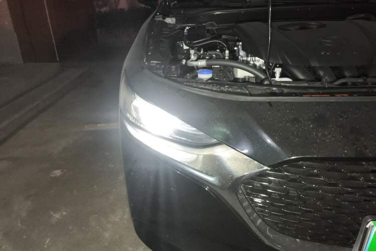 Used Mazda 3 Axela 2025 Model, 2.0L Automatic, Quality Excellence Edition Right Front Headlight