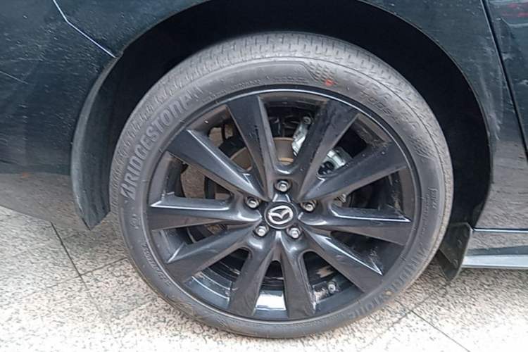 Used Mazda 3 Axela 2025 Model, 2.0L Automatic, Quality Excellence Edition Right Rear Wheel Hub