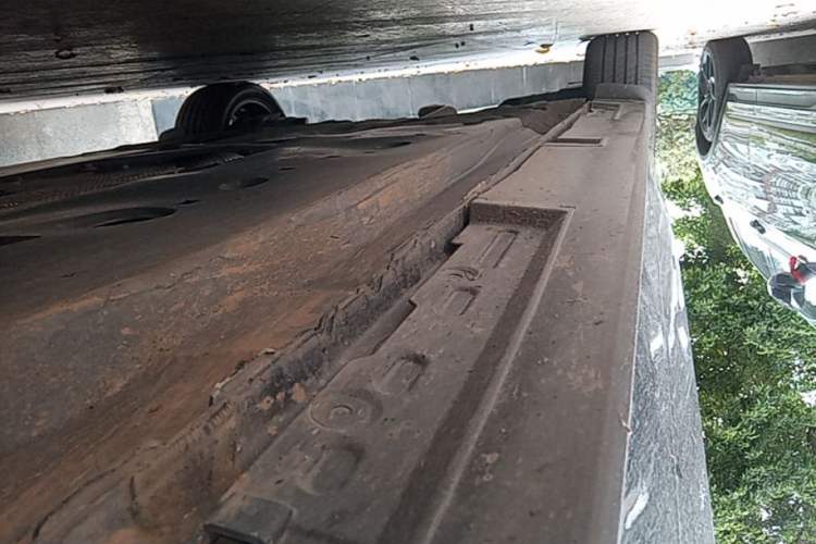 Used Mazda 3 Axela 2025 Model, 2.0L Automatic, Quality Excellence Edition Right Side Sill