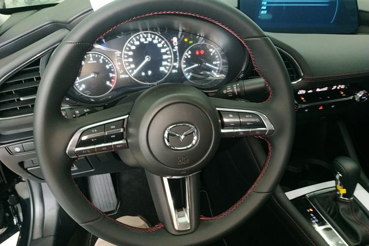 Used Mazda 3 Axela 2025 Model, 2.0L Automatic, Quality Excellence Edition Steering Wheel