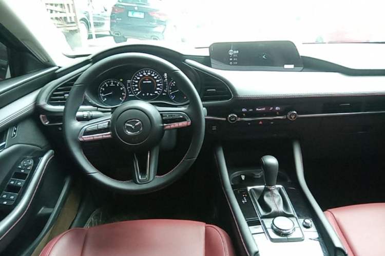 Used Mazda 3 Axela 2025 Model, 2.0L Automatic, Quality Excellence Edition Steering Wheel