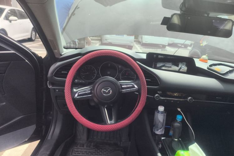 Used Mazda 3 Axela 2025 Model, 2.0L Automatic, Quality Power Edition Steering Wheel