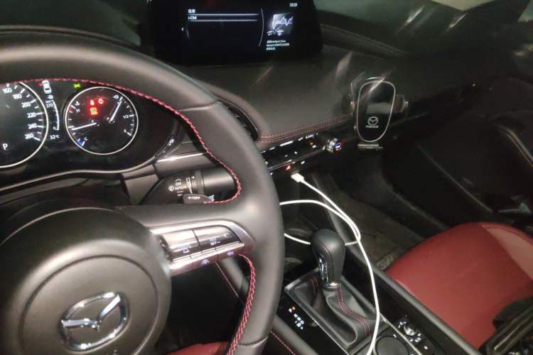 Used Mazda 3 Axela 2025 Model, 2.0L Automatic, Quality Excellence Edition Audio And AC Panel
