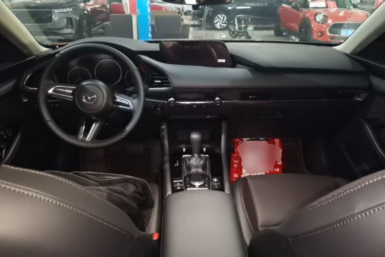 Used Mazda 3 Axela 2025 Model, 2.0L Automatic, Quality Excellence Edition Center Console