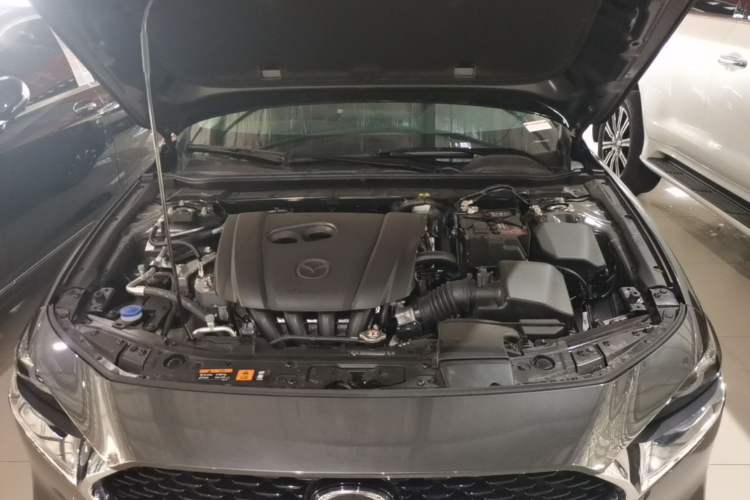 Used Mazda 3 Axela 2025 Model, 2.0L Automatic, Quality Excellence Edition Engine Bay