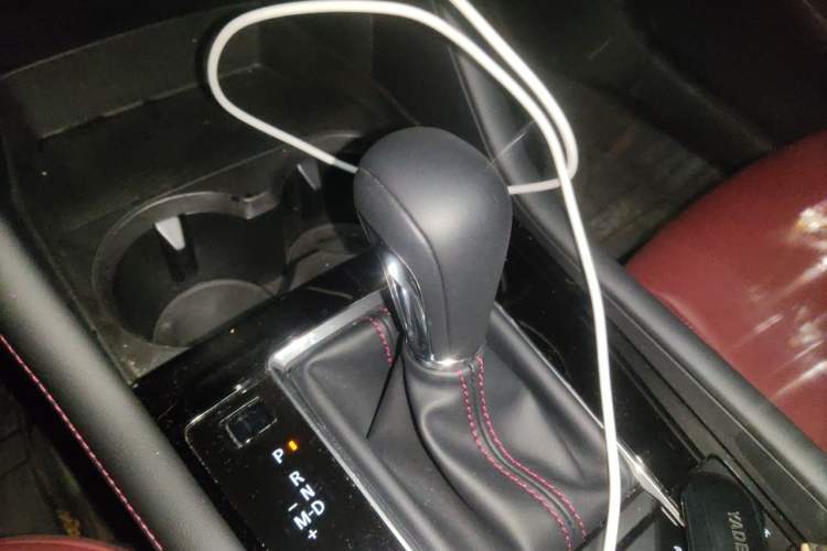 Used Mazda 3 Axela 2025 Model, 2.0L Automatic, Quality Excellence Edition Gear Lever