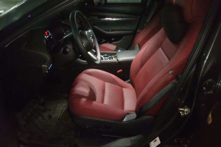 Used Mazda 3 Axela 2025 Model, 2.0L Automatic, Quality Excellence Edition Left Front Seat