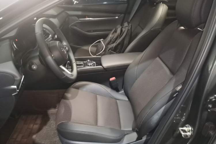 Used Mazda 3 Axela 2025 Model, 2.0L Automatic, Quality Excellence Edition Left Front Seat