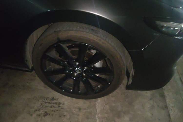 Used Mazda 3 Axela 2025 Model, 2.0L Automatic, Quality Excellence Edition Right Front Wheel Hub