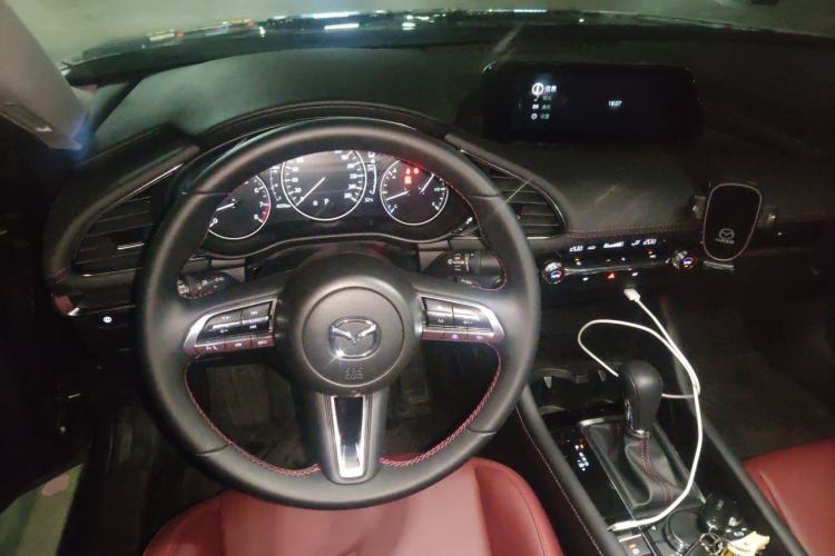 Used Mazda 3 Axela 2025 Model, 2.0L Automatic, Quality Excellence Edition Steering Wheel