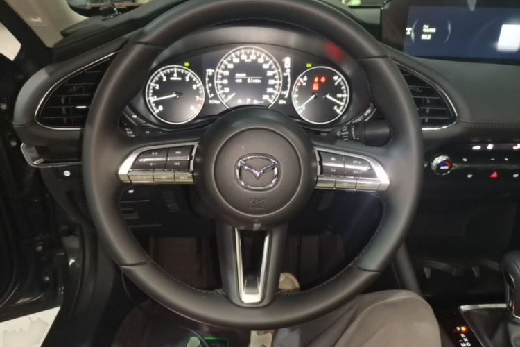 Used Mazda 3 Axela 2025 Model, 2.0L Automatic, Quality Excellence Edition Steering Wheel