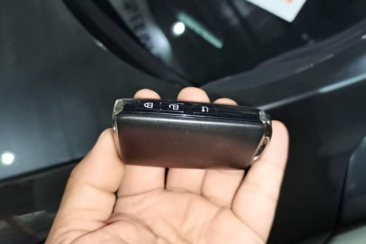 Used Mazda 3 Axela 2025 Model, 2.0L Automatic, Quality Excellence Edition Vehicle Key