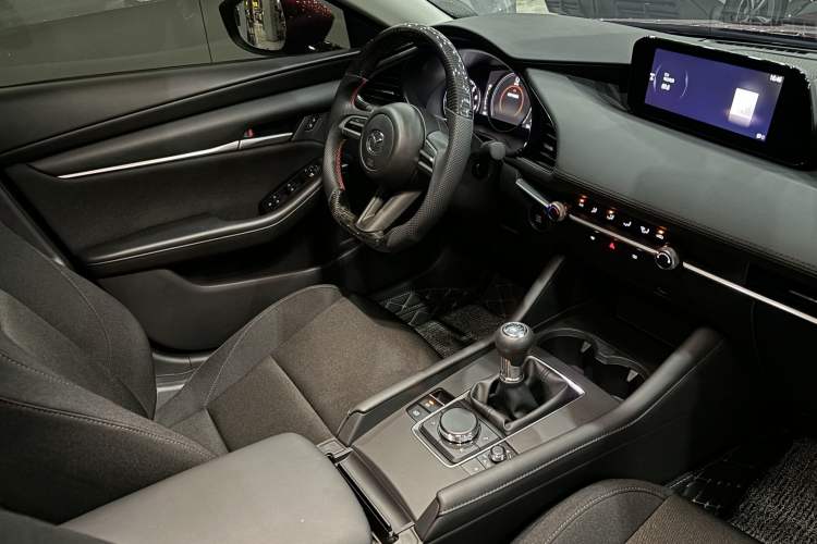 Used Mazda 3 Axela 2025 Model, 1.5L Manual, Quality Beauty Edition Interior 10