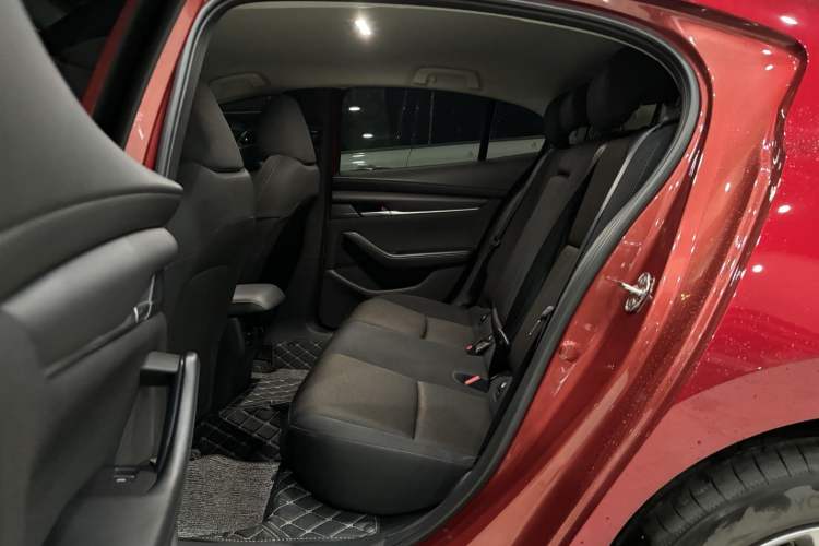 Used Mazda 3 Axela 2025 Model, 1.5L Manual, Quality Beauty Edition Interior 8
