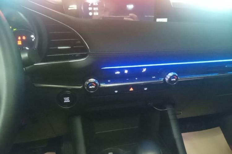 Used Mazda 3 Axela 2025 Model, 2.0L Automatic, Quality Excellence Edition Audio And AC Panel
