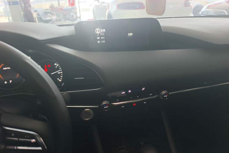 Used Mazda 3 Axela 2025 Model, 2.0L Automatic, Quality Excellence Edition Audio And AC Panel