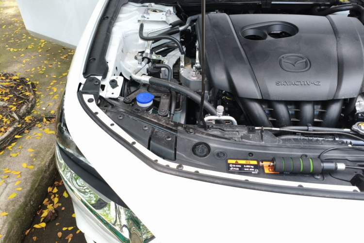 Used Mazda 3 Axela 2025 Model, 2.0L Automatic, Quality Glory Edition Engine Bay Right