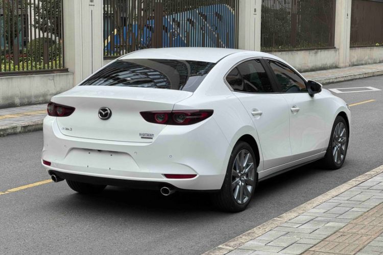 Used Mazda 3 Axela 2025 Model, 2.0L Automatic, Quality Excellence Edition Exterior 2
