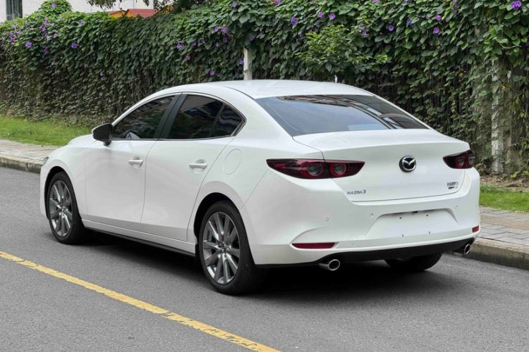 Used Mazda 3 Axela 2025 Model, 2.0L Automatic, Quality Excellence Edition Exterior 3