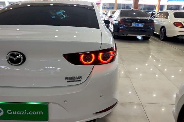 Used Mazda 3 Axela 2025 Model, 2.0L Automatic, Quality Glory Edition Exterior 3