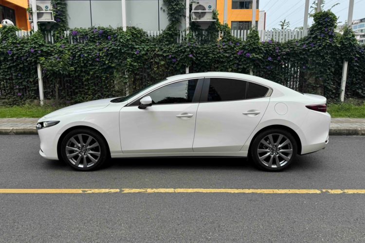 Used Mazda 3 Axela 2025 Model, 2.0L Automatic, Quality Excellence Edition Exterior 4