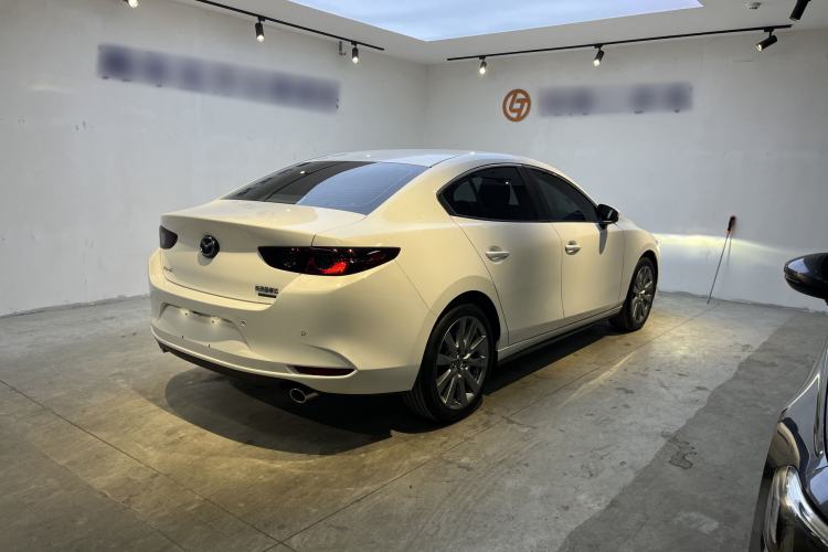 Used Mazda 3 Axela 2025 Model, 2.0L Automatic, Quality Elegance Edition Exterior 5