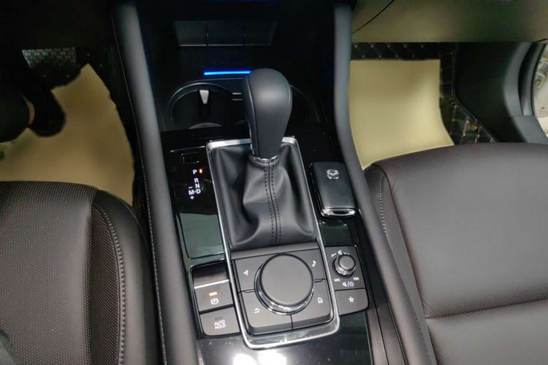 Used Mazda 3 Axela 2025 Model, 2.0L Automatic, Quality Elegance Edition Gear Lever